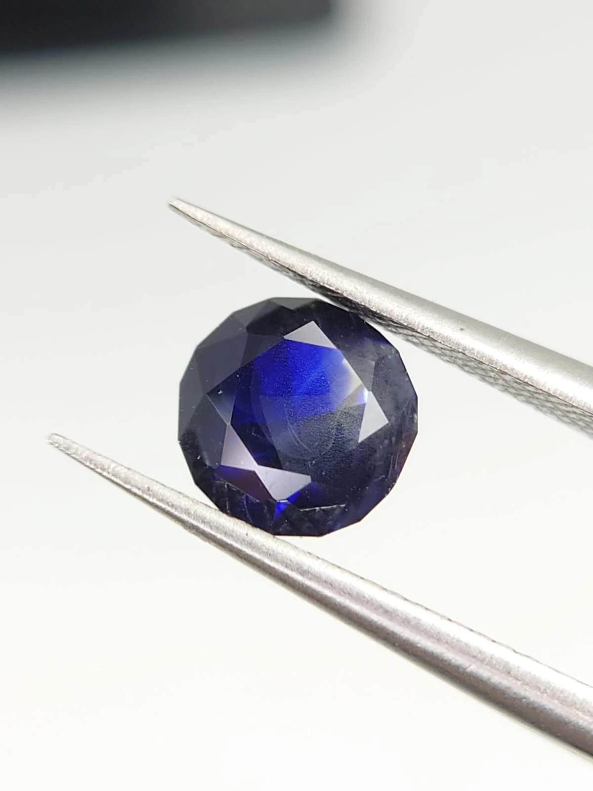 Royal Blue Sapphire 1.5ct Brilliant Cut from Afghanistan — view 1